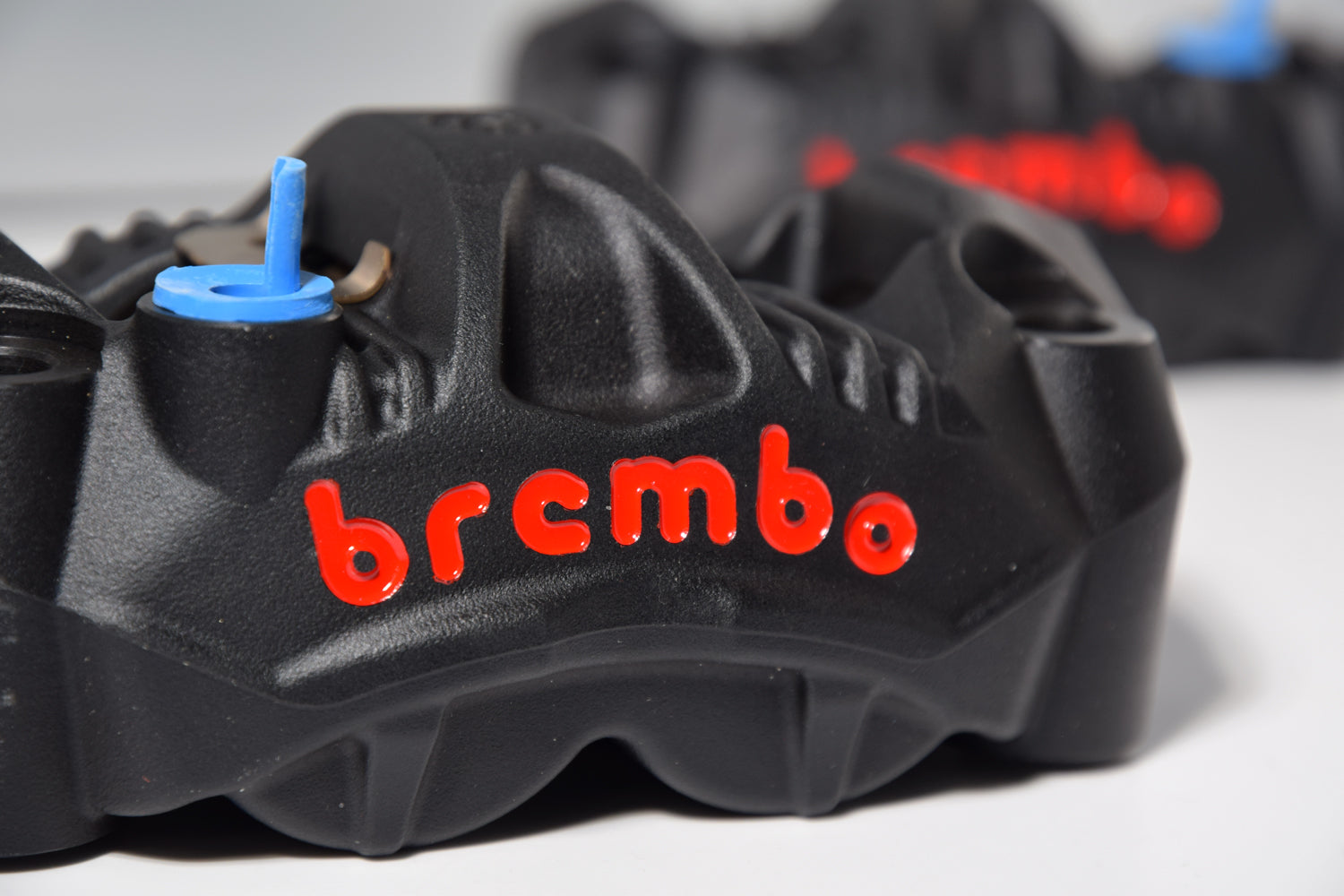 新製品】bremboモノブロックラジアルキャリパーGP4-RSブラックカラー