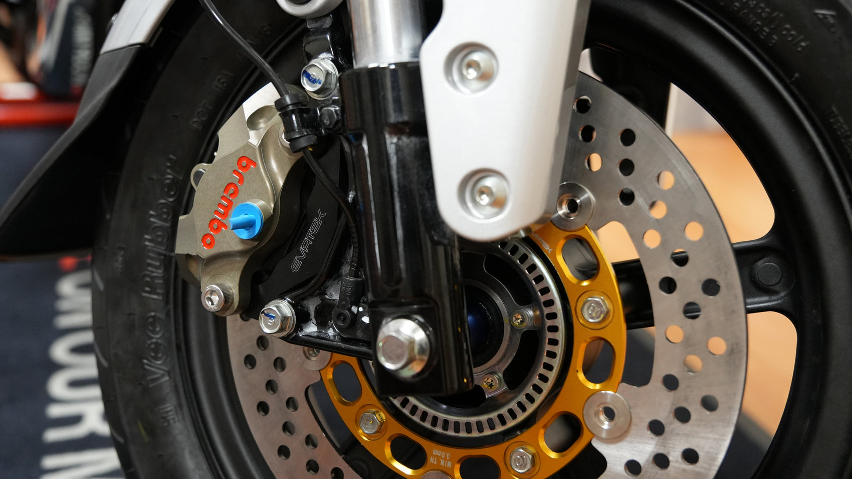 【新製品】DAX125用 フロント245mmディスク キャストホイール用 ブレンボフロントキャリパーサポート EZパッケージ