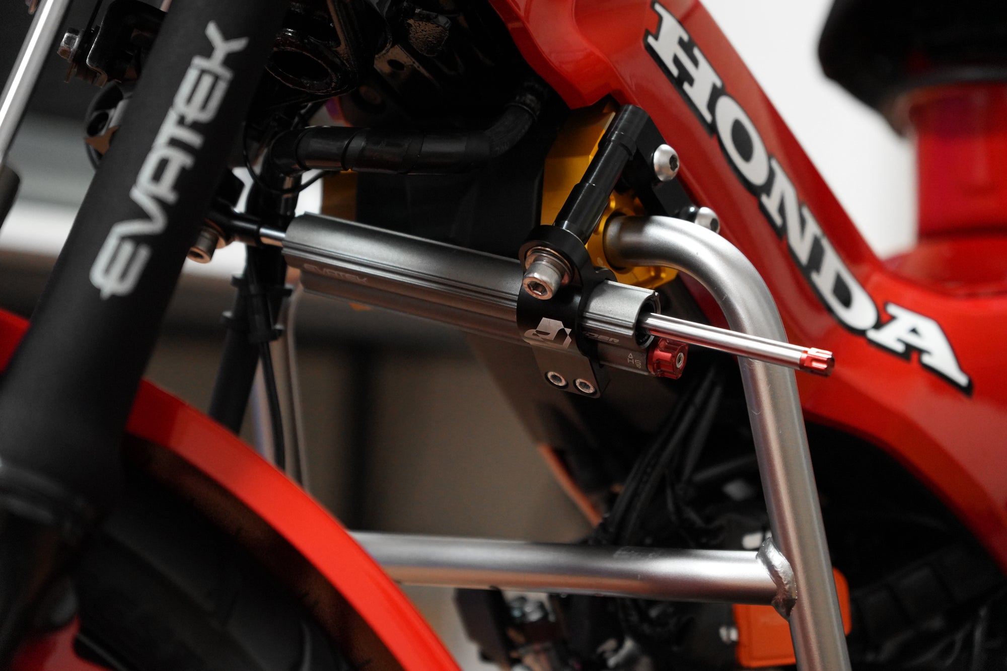 rikougen　4点セット カワサキから「Ninja ZX-4R SE」「Ninja ZX-4RR KRT EDITION」新